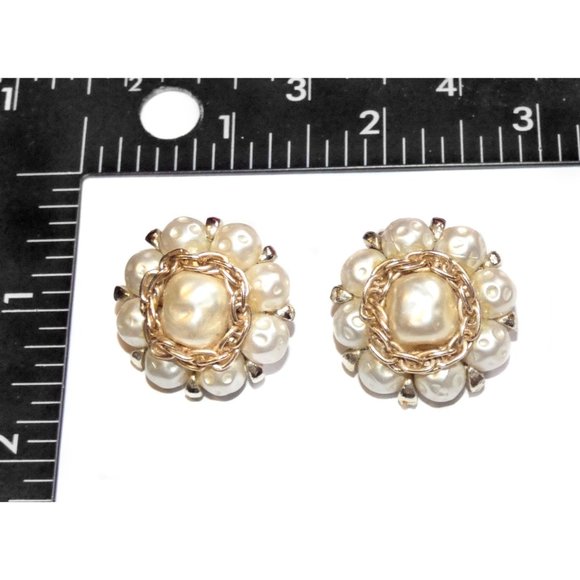 Vintage Faux Pearl Gold Tone Cluster Earrings - Picture 2 of 3